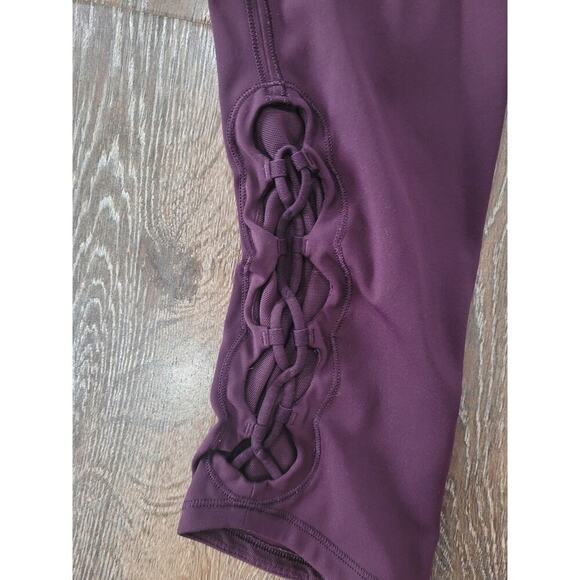Lululemon Capri Women's Leggings 4 Purple  21"‎ Cross Lace Design #9 - Picture 3 of 5